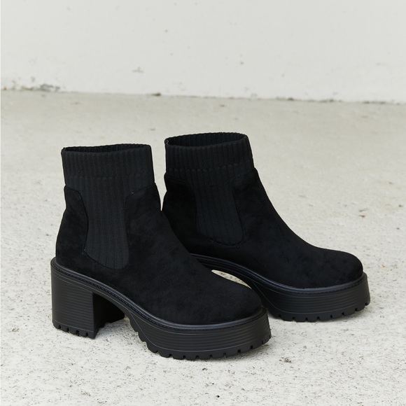 WEEBOO SOCK BOOTIES STRIVE FOR MORE CHUNKY SOLE - Picture 7 of 9